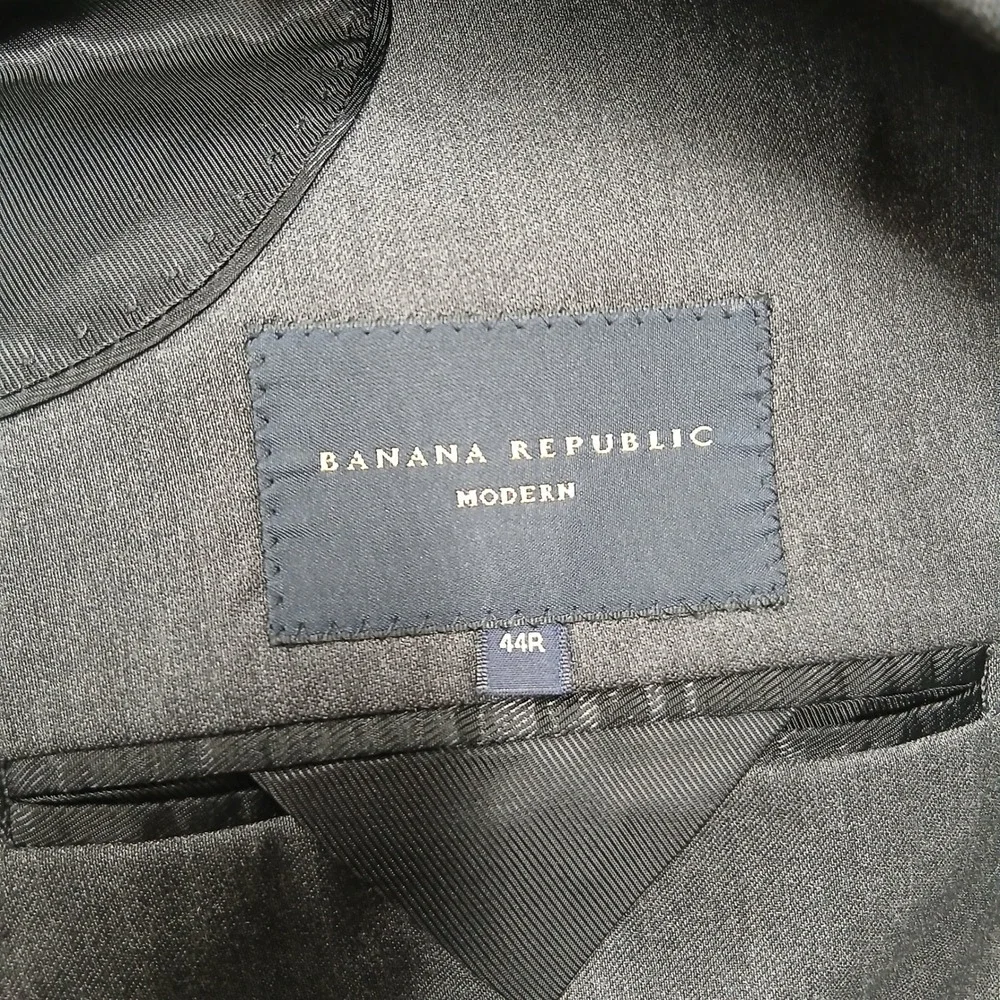 Banana Republic Men's 44R Modern Fit Gray‎ Blazer 100% Wool 2-Button Sport Coat